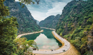IndoHolidayTourGuide | Itinerary Vietnam 10 Hari, Perkiraan Akomodasi dan Biaya